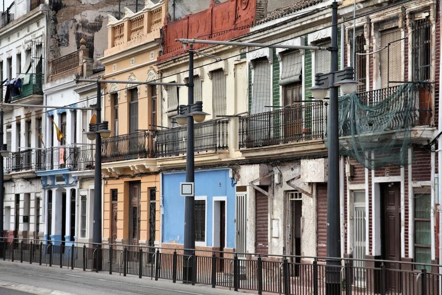 Valencia: Self-guided Audio Tour on Your Smartphone - From the city gates to the Palacio de los Borja