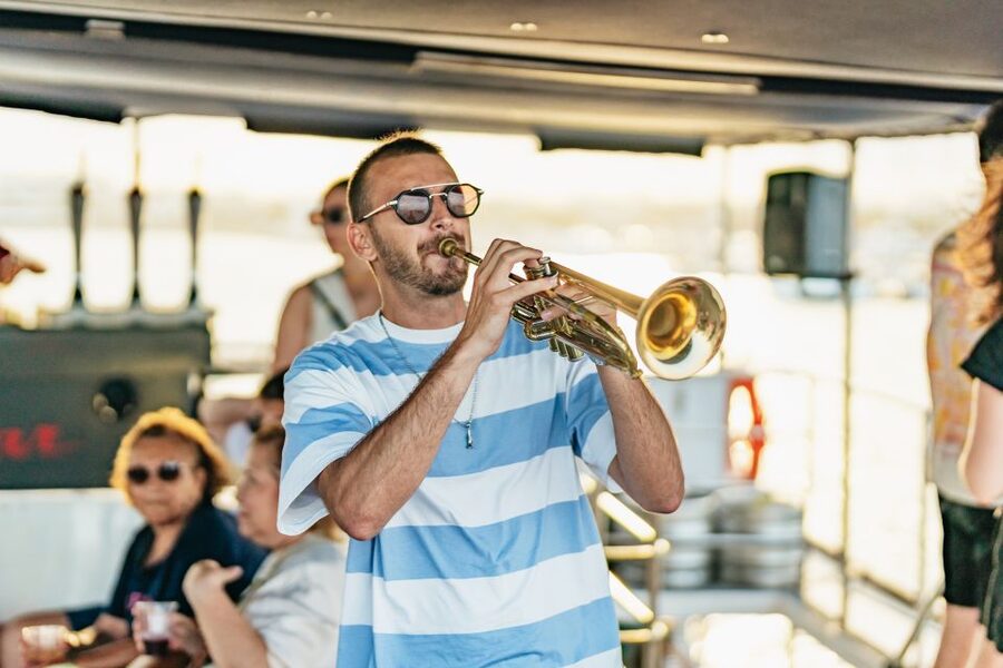 Valencia: Sunset or Daytime Catamaran Cruise with Drink - Who Should Book This Cruise, and Who Should Skip