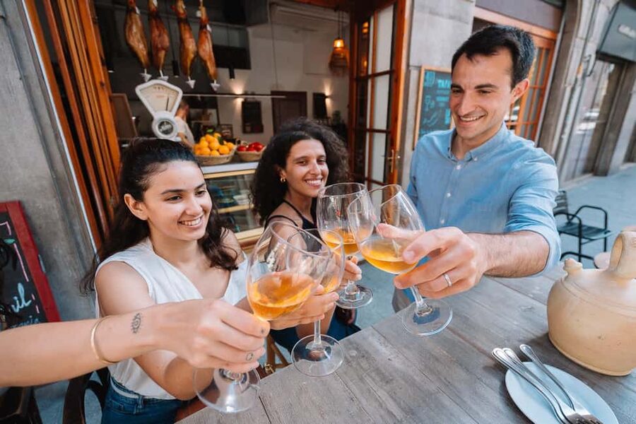 Valencia: Tapas and Drinks Evening Tour - Valencia tapas after dark, with a guide who makes it make sense
