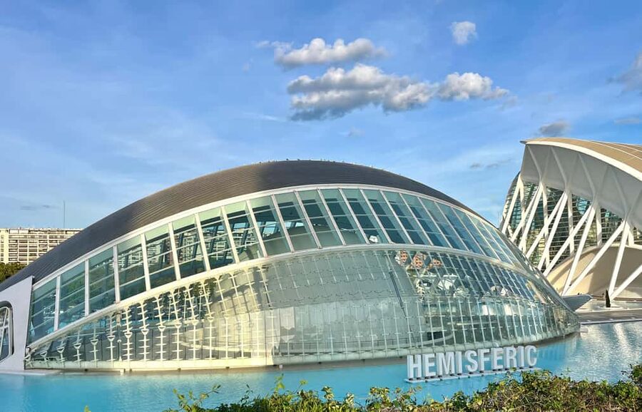 Valencia: the best 25 spots in the city by bike! - Why 2.5 hours on two wheels beats long days on foot