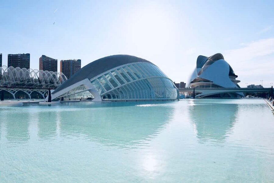 Valencia: the best 25 spots in the city by bike! - Marques de Dos Aguas and the Valencia you can see with your eyes