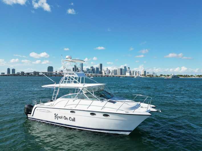 Valencia: VIP Sunset Cruise in Catamaran with drink - What a VIP catamaran ride feels like with only 12 people