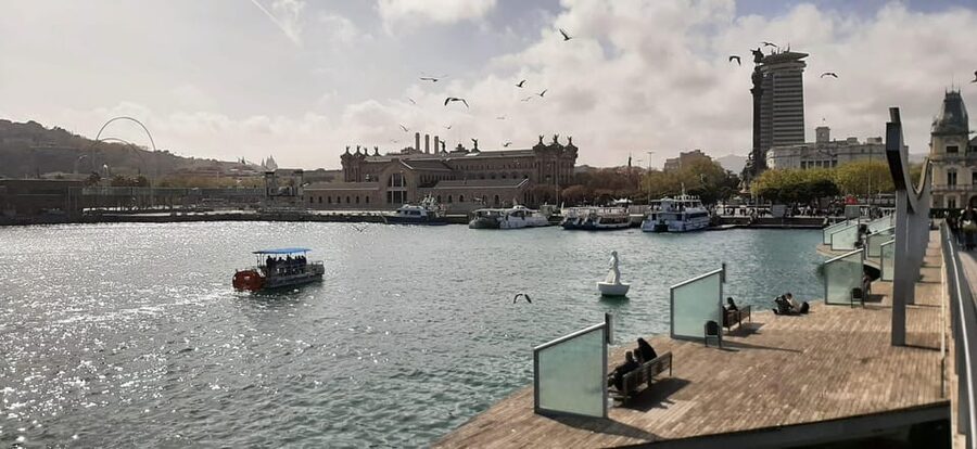 Valencia: Water Beer Bike Tour - Safety briefing and boarding: you get room to breathe