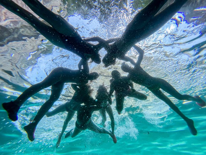 Valencia: Waterfalls and Thermal Springs Tour with Swimming - Nomad Soul Retreat by the Springs: Bathrooms, Changing, and a Place to Land