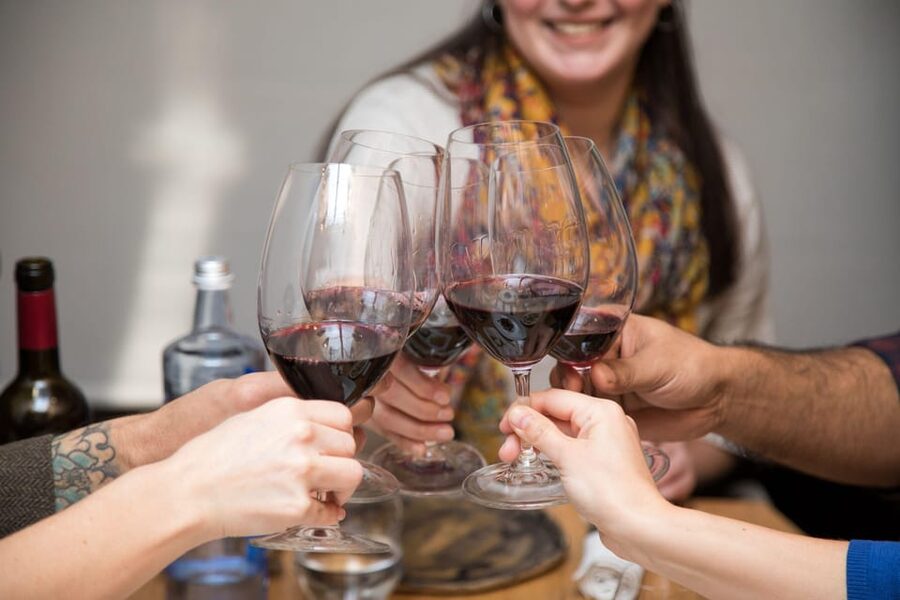 Valencia: Wine Tasting and Tapas Experience - The sommelier format: how the tasting is structured