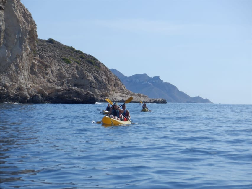 Villajoyosa: Excursión guiada en kayak con snorkel - The Snorkeling Part: Gear Included, Expectations Calibrated