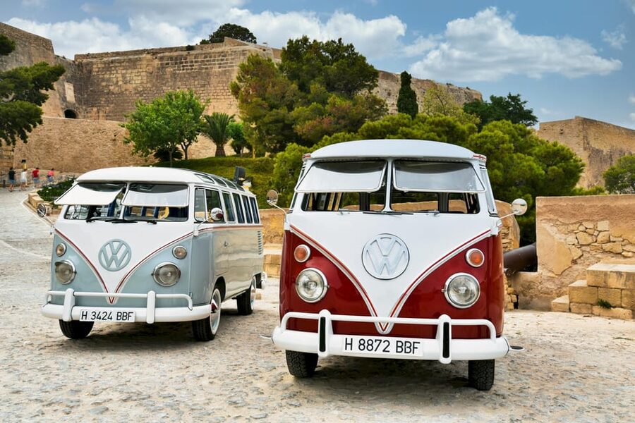 Vintage Tour around Alicante in genuine Kombi T1 vans - Why the VW Kombi T1 changes the whole Alicante feel
