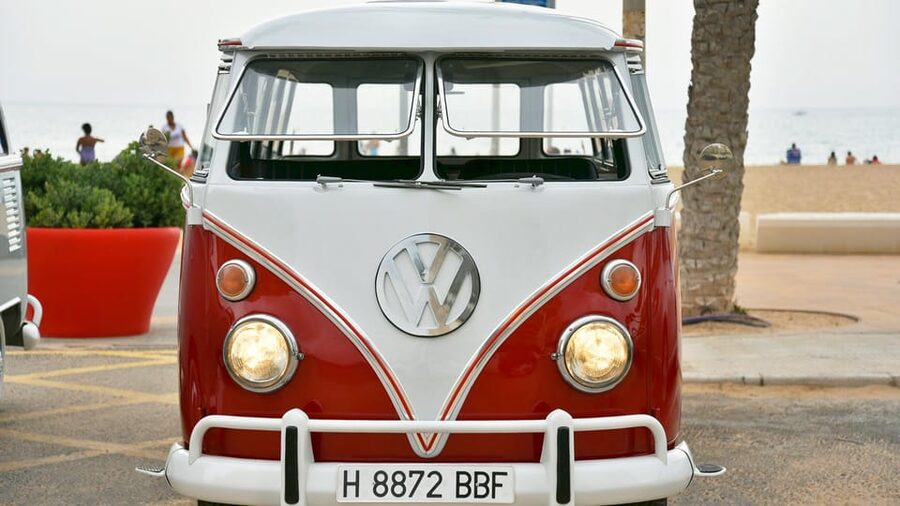 Vintage Tour around Alicante in genuine Kombi T1 vans - The Central Market visit, plus breaks that keep it fun