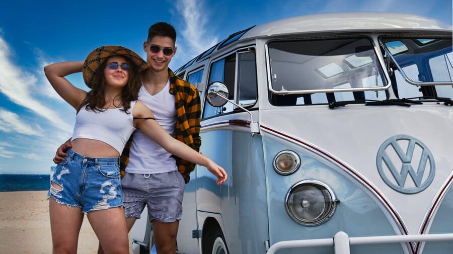 Vintage Tour around Alicante in genuine Kombi T1 vans - Meeting at Plaza de los Luceros and how the 2-hour flow works