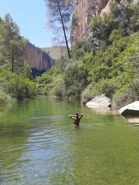 Visit the most beautiful village in Valencia: Chulilla - Should you book Chulilla and Turia Canyon with Serranía Aventura?