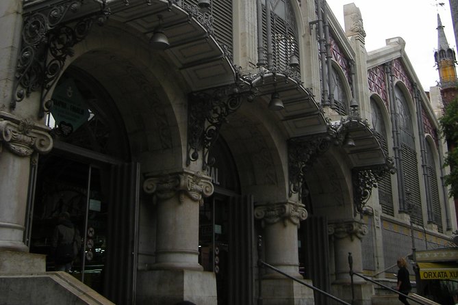 Walking in Valencia - Mercat Central de Valencia and the Silk Market Connection