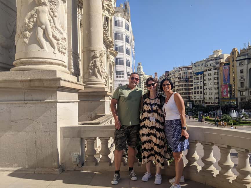 Welcome to Valencia: Private Tour with a Local Host - The neighborhood walk, food guidance, and grocery tips