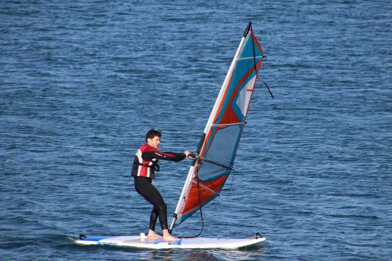 Windsurf class on Valencia beach - 6 key things that make this windsurfing class worth your time