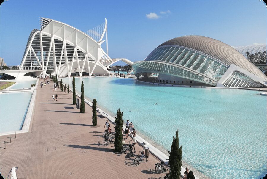 Zoom Through Valencia: Top 25 Hotspots on E-Scooters - City of Arts and Sciences: Hemisfèric and Oceanogràfic Without the Guesswork